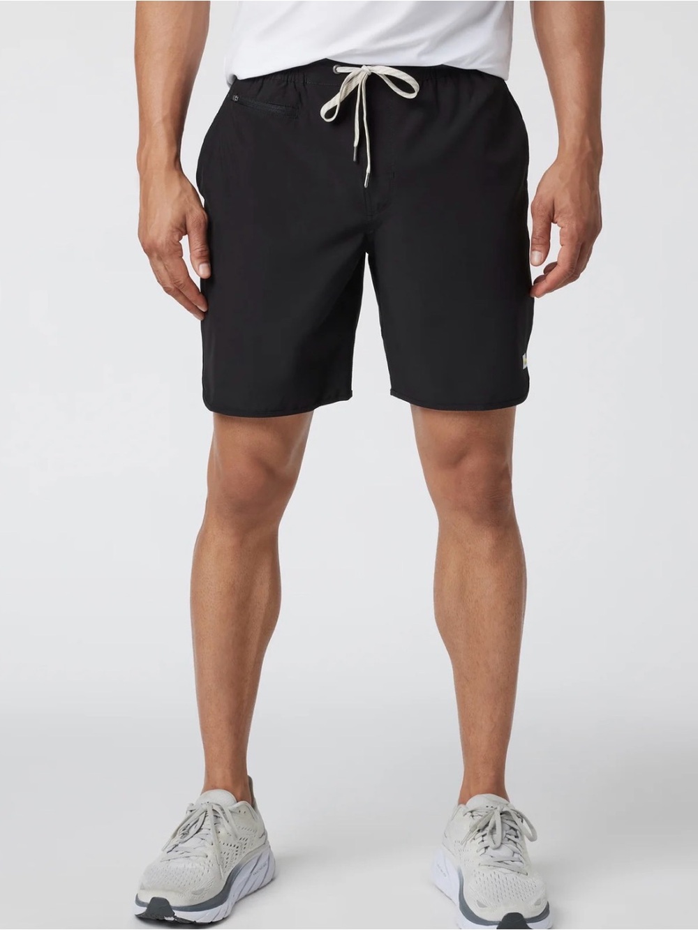 Vuori Black 5” Banks Shorts XL NWT